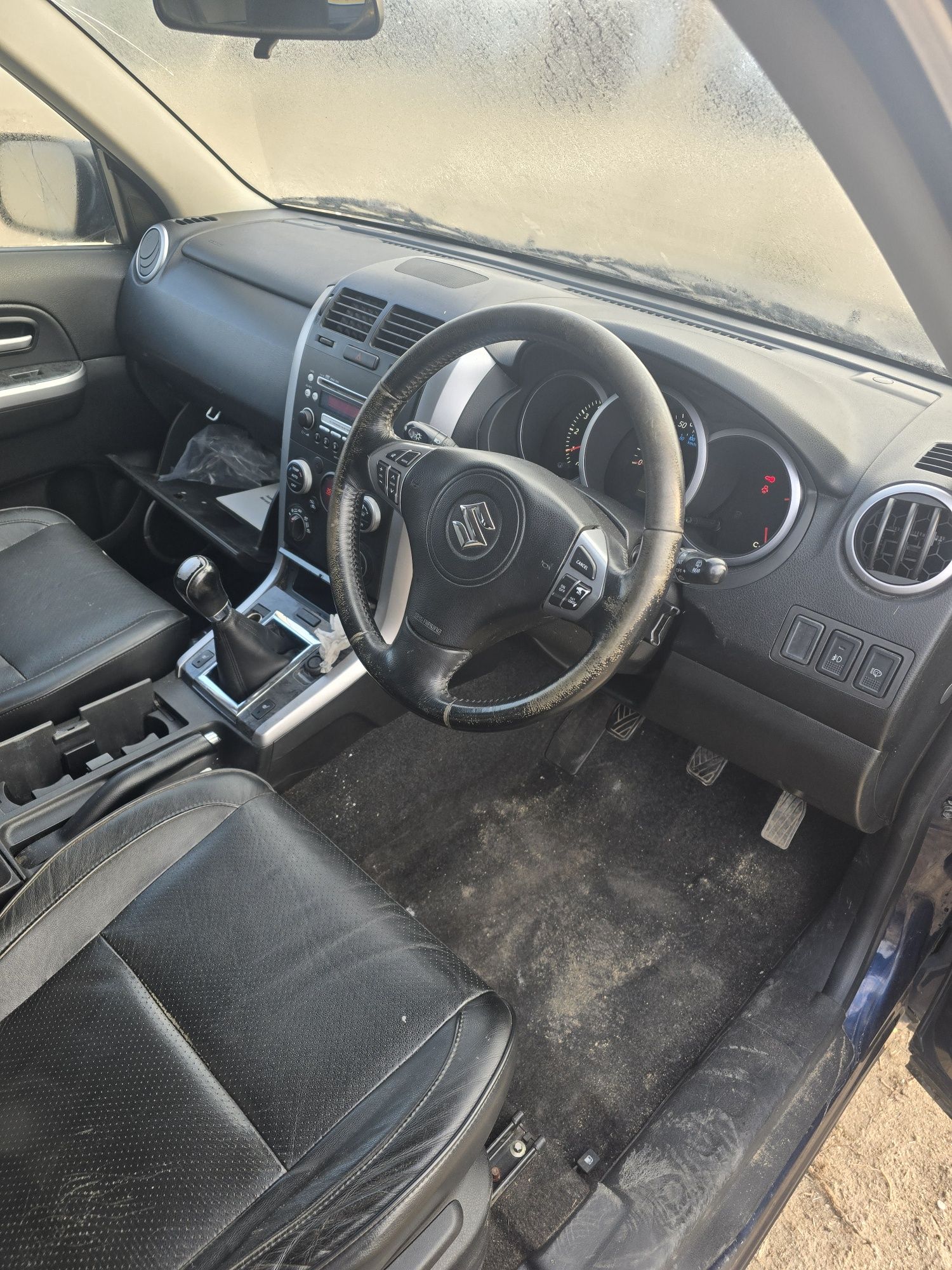 Suzuki grand vitara 1.9ddis 2011 на части