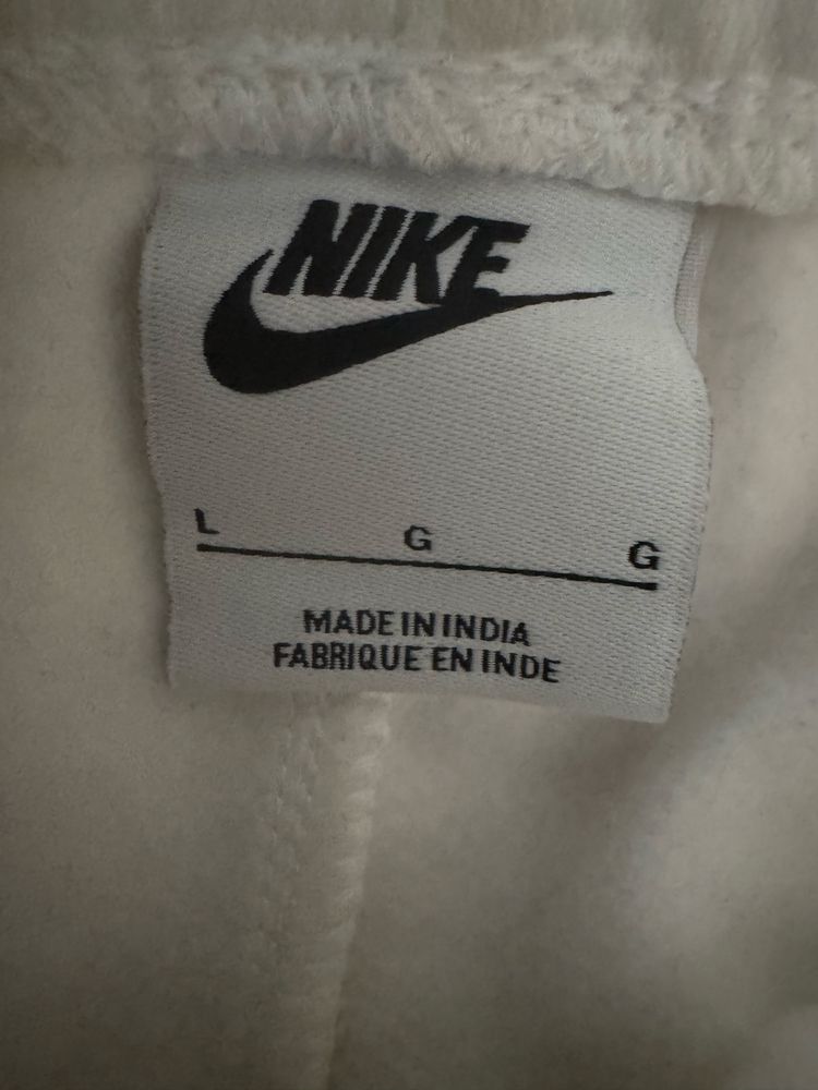 Nike sportswear