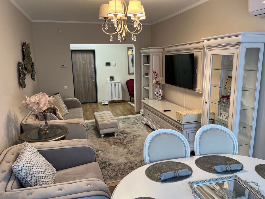 *Inchiriez apartament 3 camere Ared Prima shops