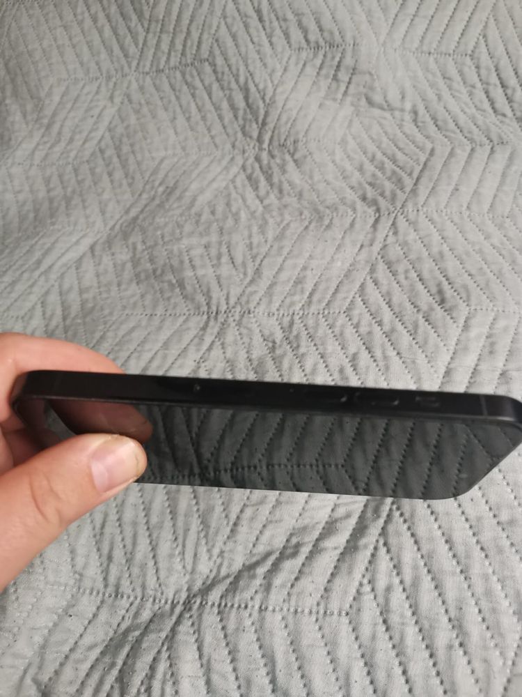 Продавам IPHONE 14 PRO