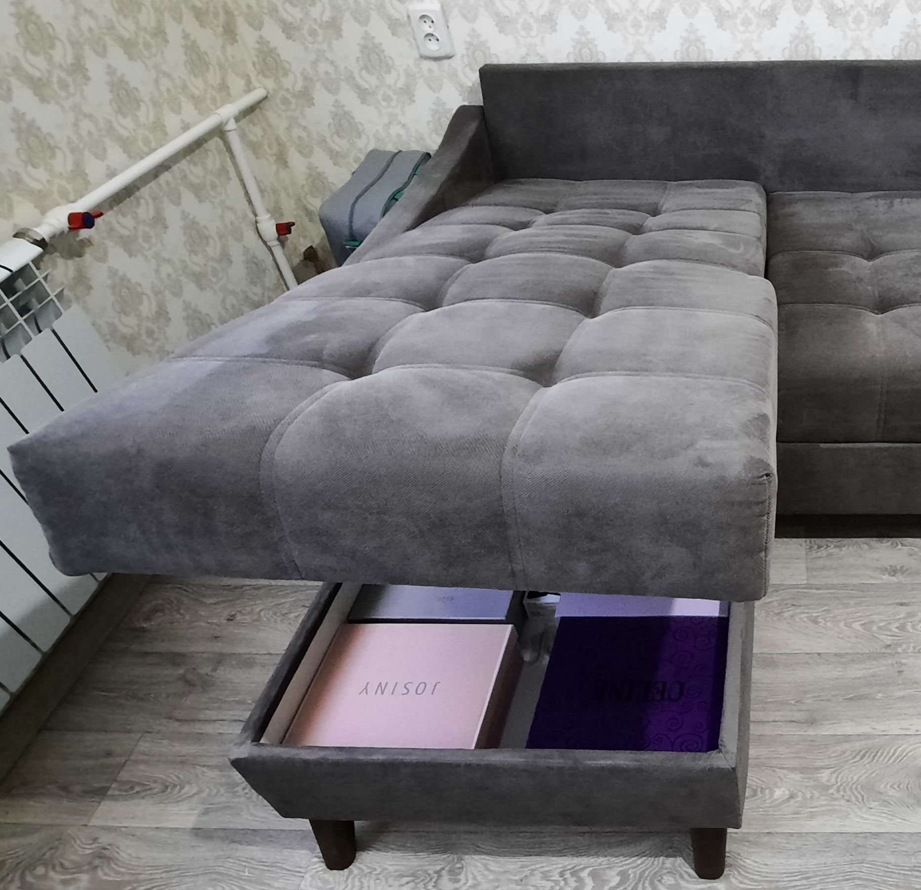 Срочно продается угловой диван-кровать
