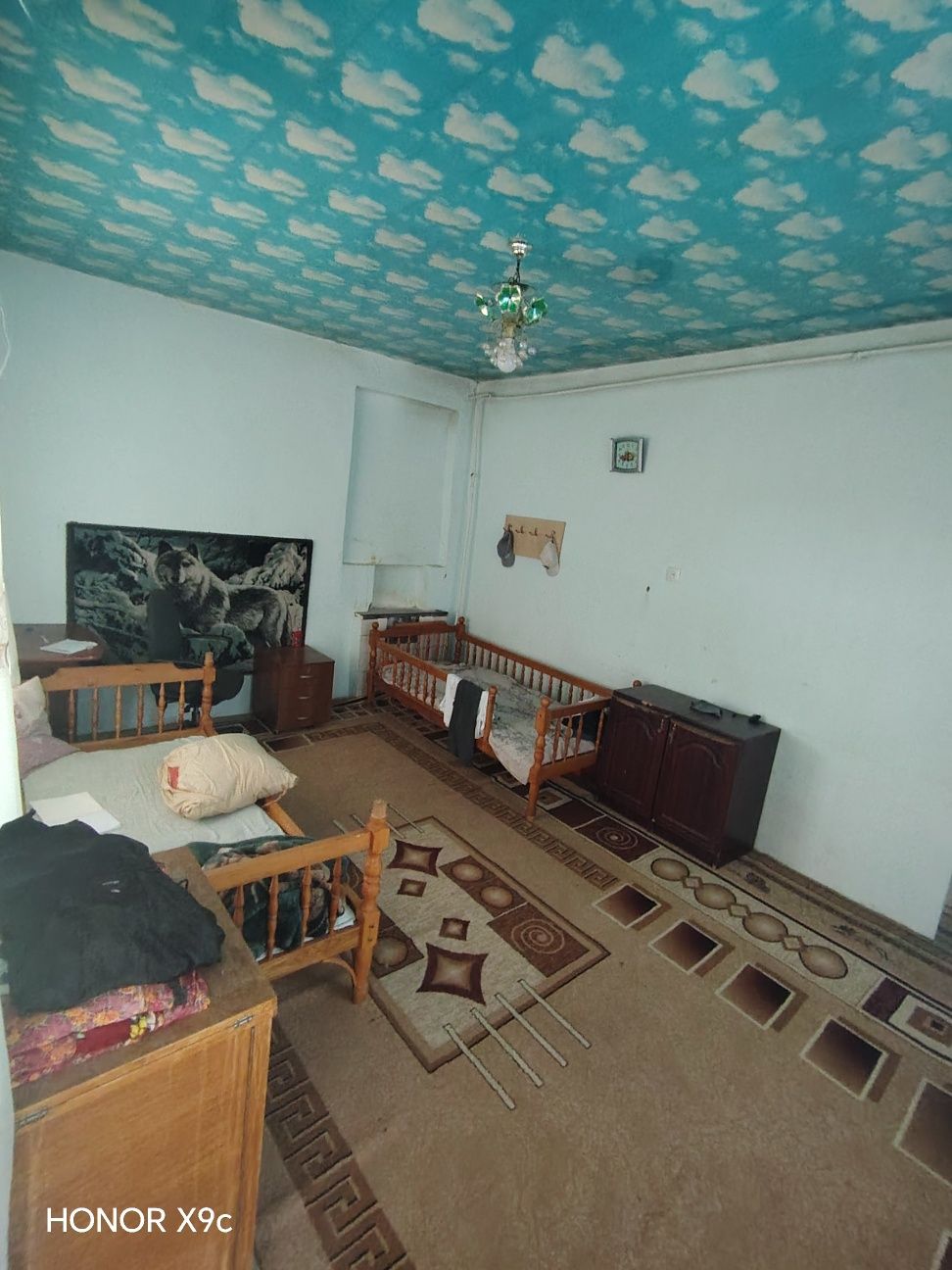 Uy sotiladi hovli 2 sotix 4ta xona hama waroit bor