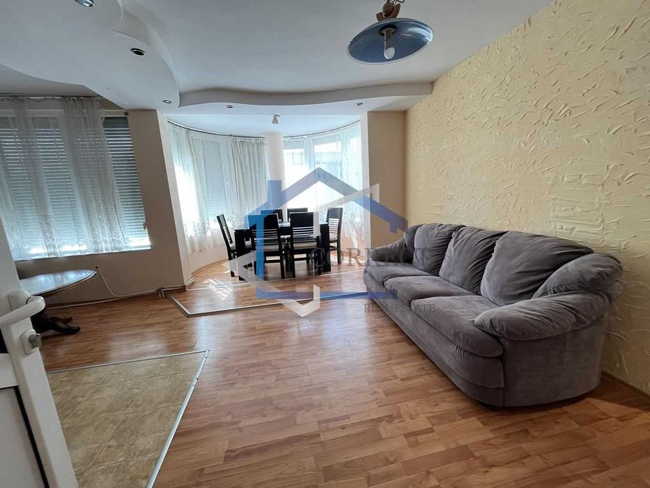 Дава се под наем Многостаен апартамент в Варна, Гръцка махала - 110 кв.м за 510 € - Снимка #3