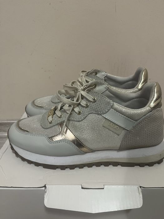 Маратонки на марката liu jo