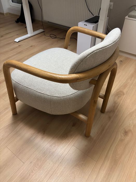 Melqui Бежов фотьойл от масивно дъбово дърво KaveHome