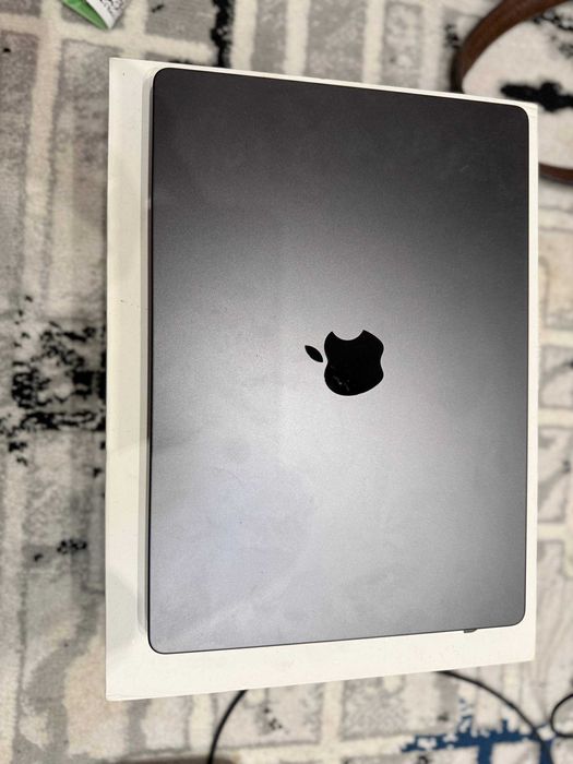 Apple MacBook Pro 14 M4