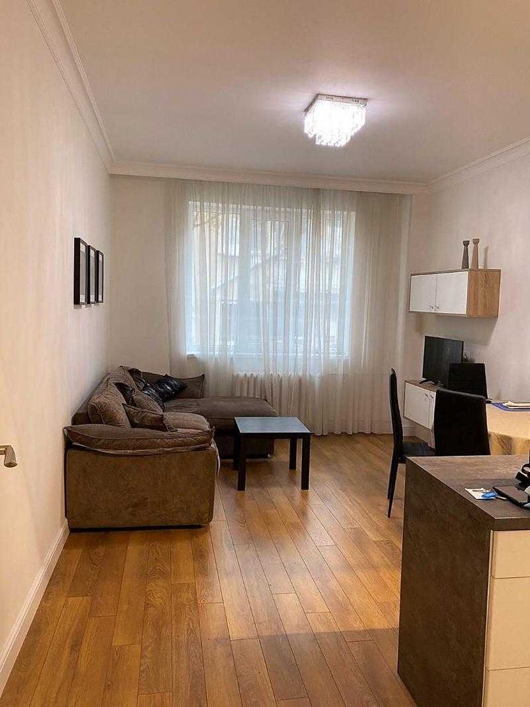 Дава се под наем Двустаен апартамент в София, Люлин 1 - 50 кв.м за 306 € - Снимка #1