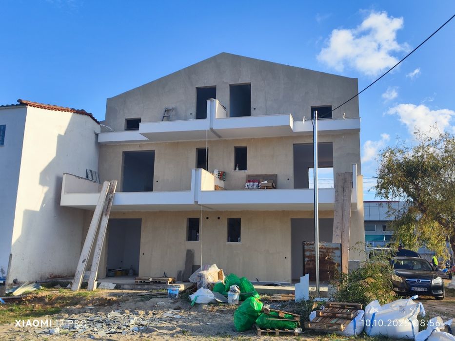 ПРОДАВА Мезонет в Паралия Офринио