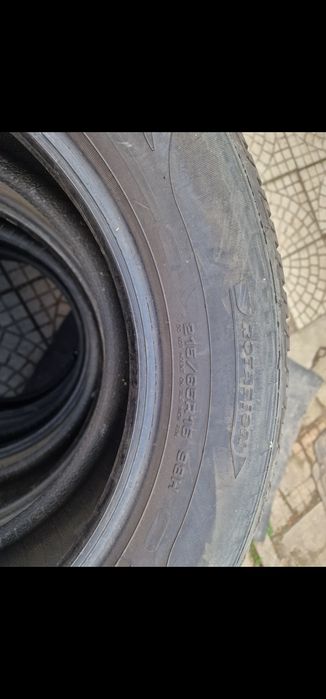 Зимни гуми 215/65r16