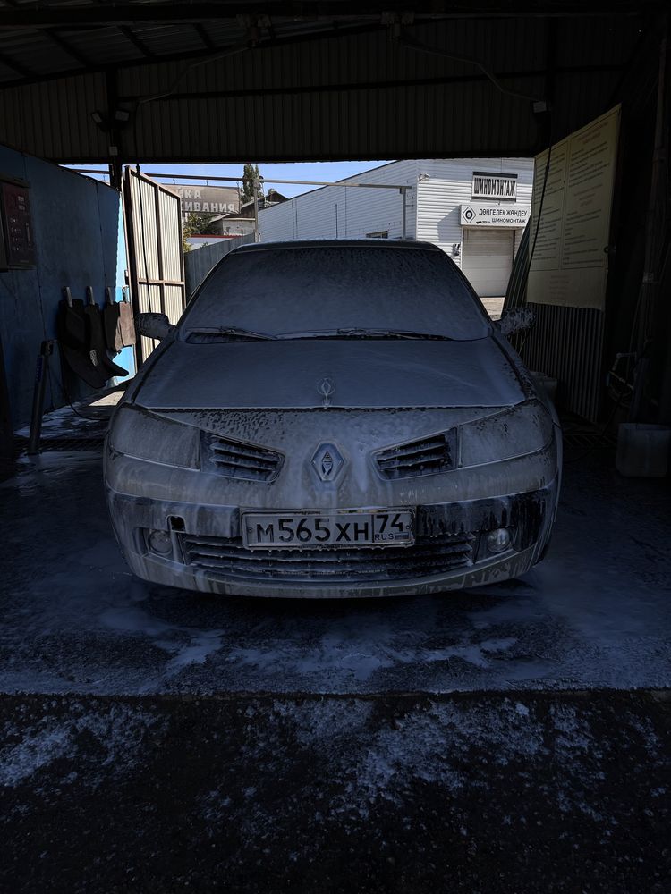 Продам машину Renault Megane