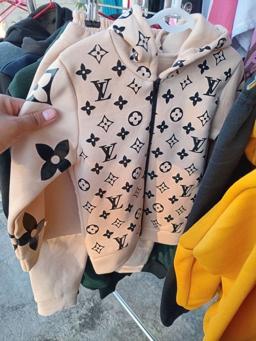 Хитой товарлар 100 мингдан. Ишлап чикариш 45 мин