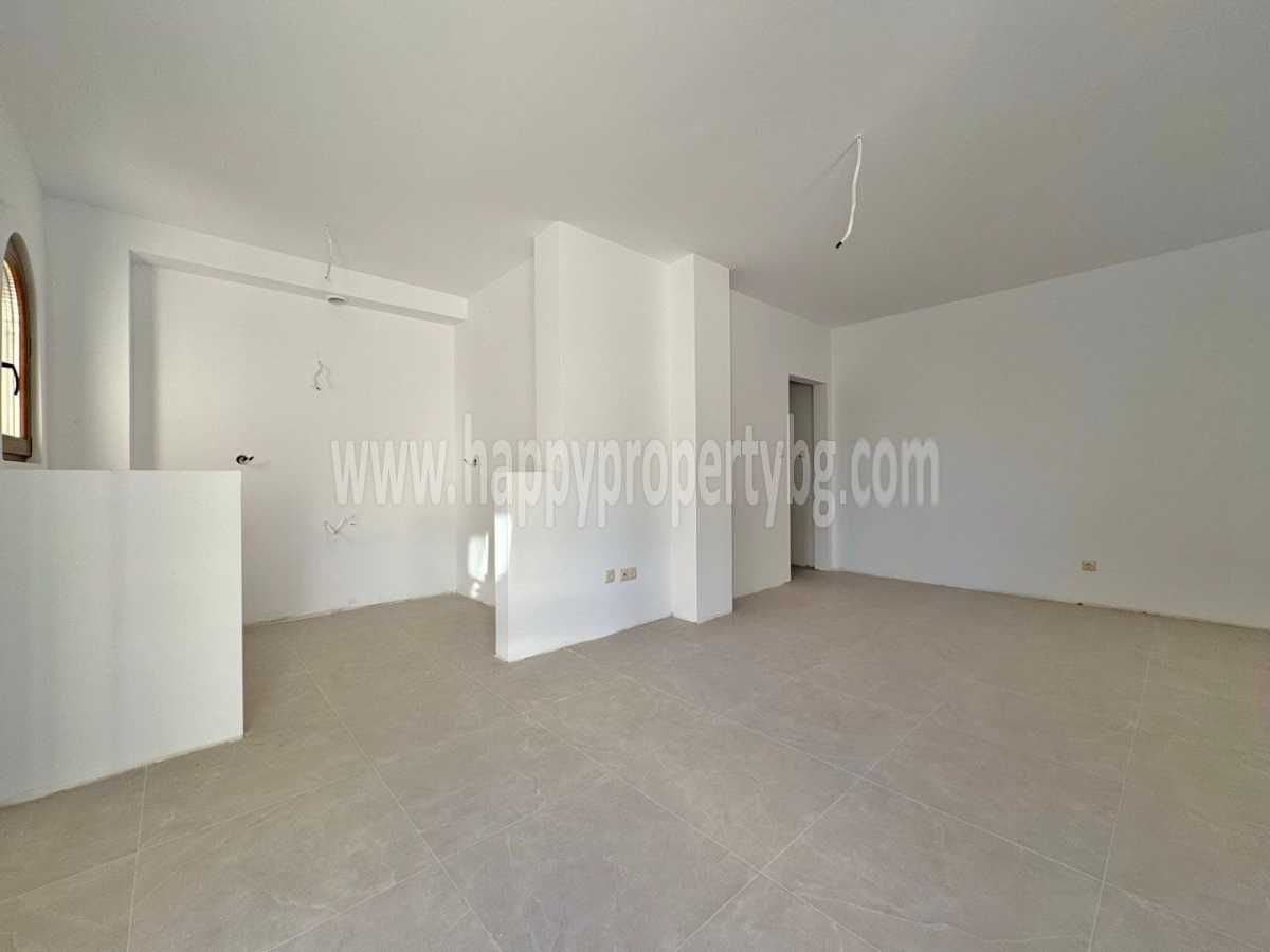Продава се Двустаен апартамент в с. Кошарица, Област Бургас - 71 кв.м за 1191 €/кв.м - Снимка #6