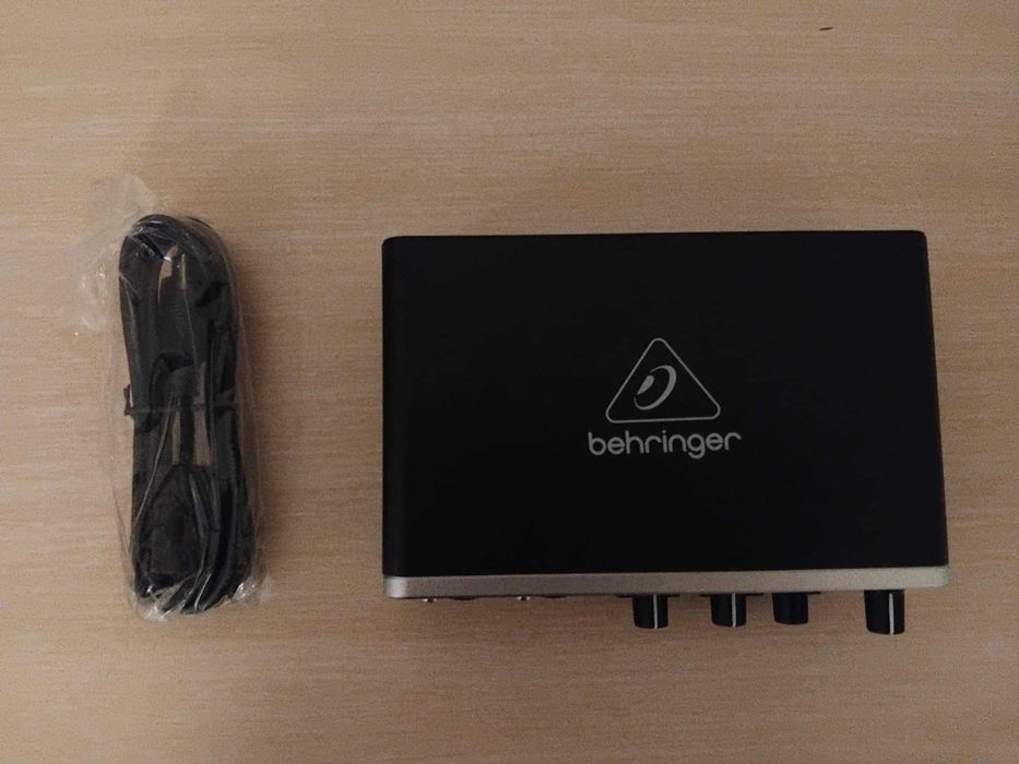 Звукова карта Behringer U-Phoria UMC202HD