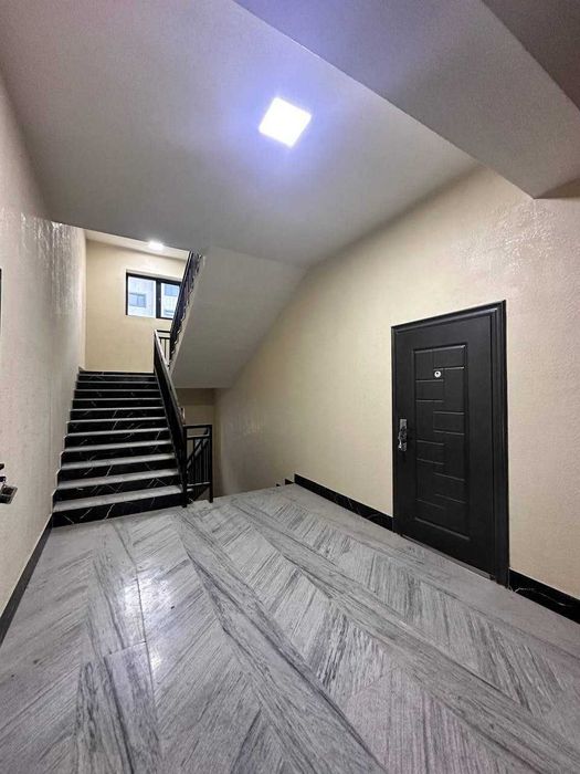 3х комнатная квартира 82кв/м в состоянии коробки по ул.Титова