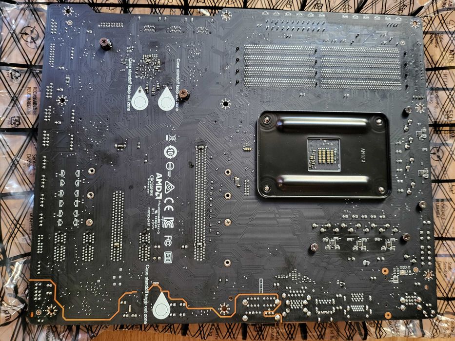 MSI x570 AMD Ryzen 3900x Wraith Prism cooler 32GB Ram