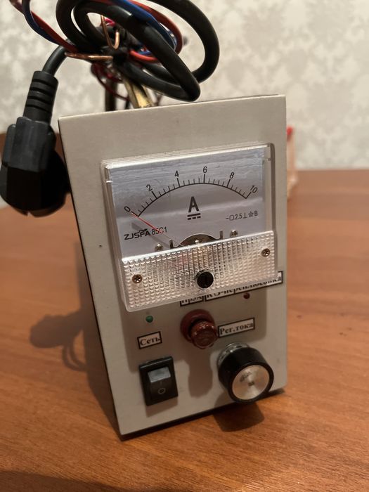 Продам автоматическое зарядное устройство для автомобилей