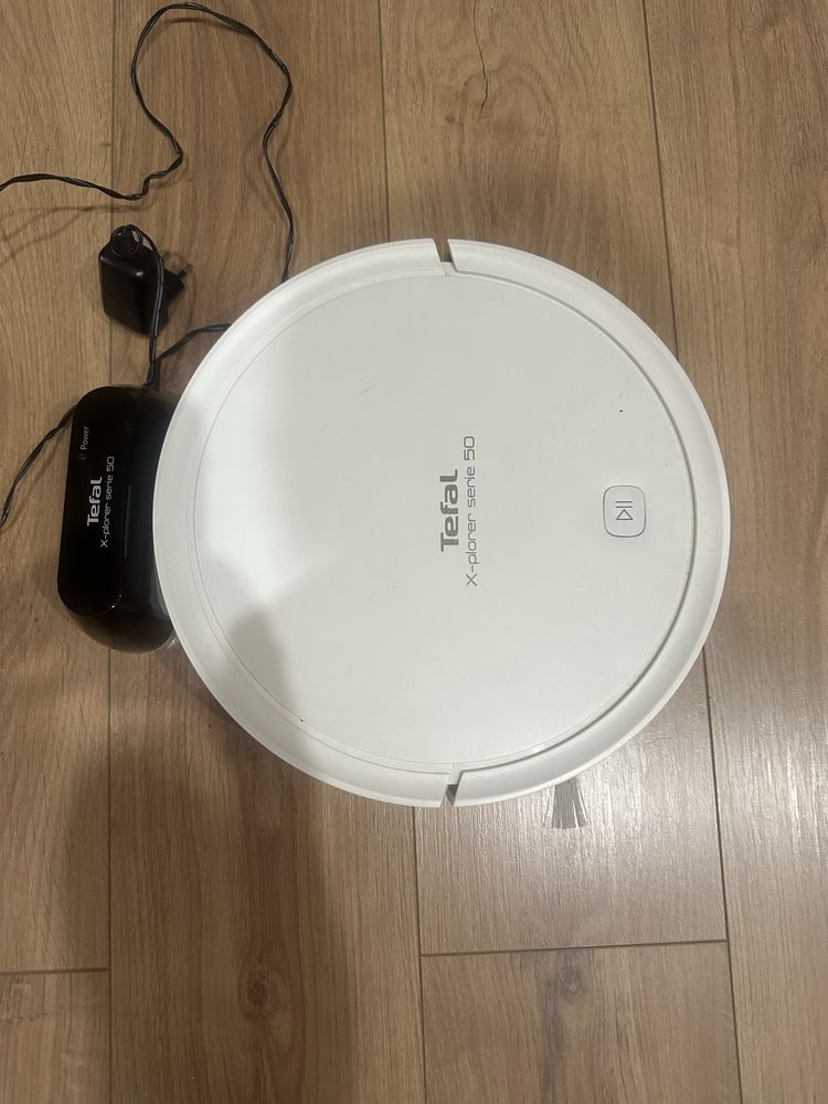 Продам робот пылесос Tefal