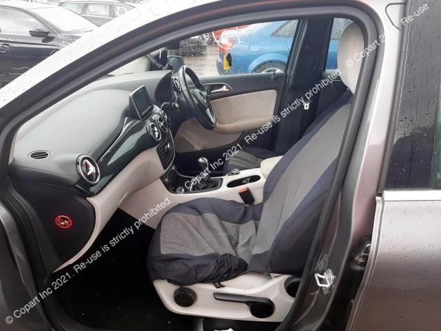 Dezmembrez Mercedes-Benz B-Class W246 [2011 - 2015] Hatchback B 180 CDI BlueEfficiency MT (109 hp)