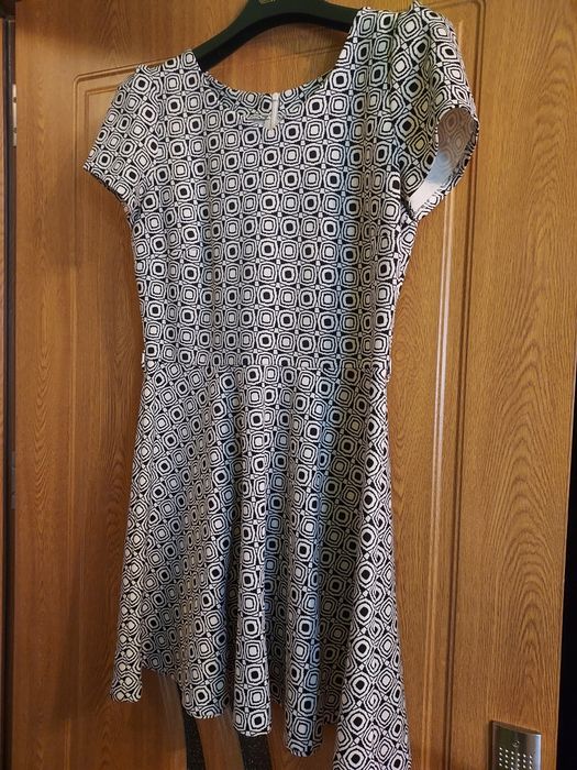 Rochie de zi dar merge si pt ocazii