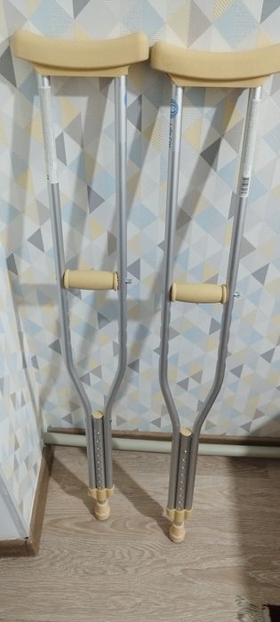 Продам кастыли в отличном состояние