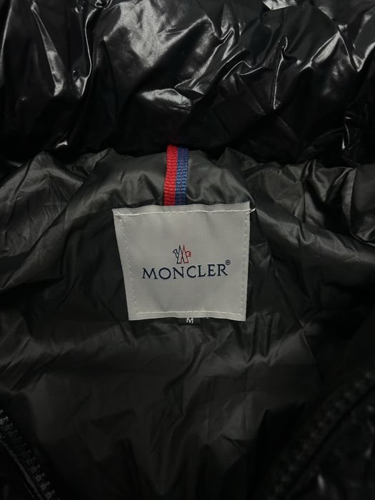 Geaca m.o.n.c.l.e.r maya