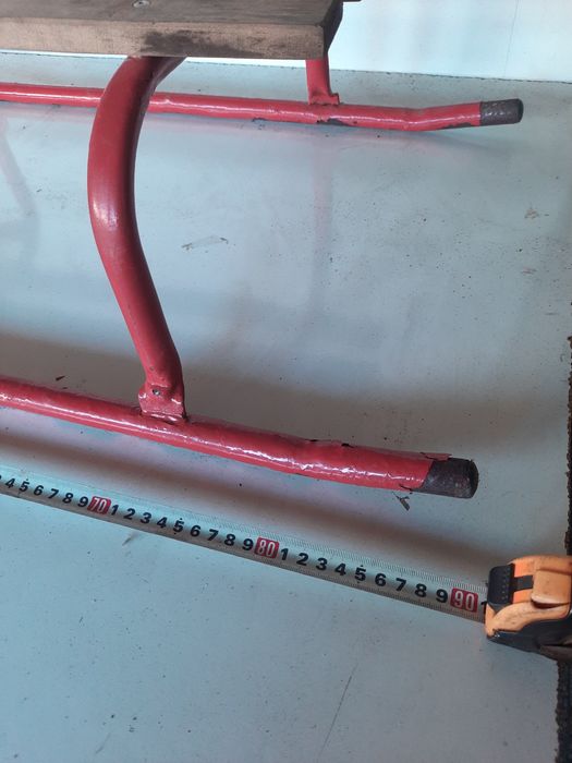 Детска метална шейна с дървена седалка