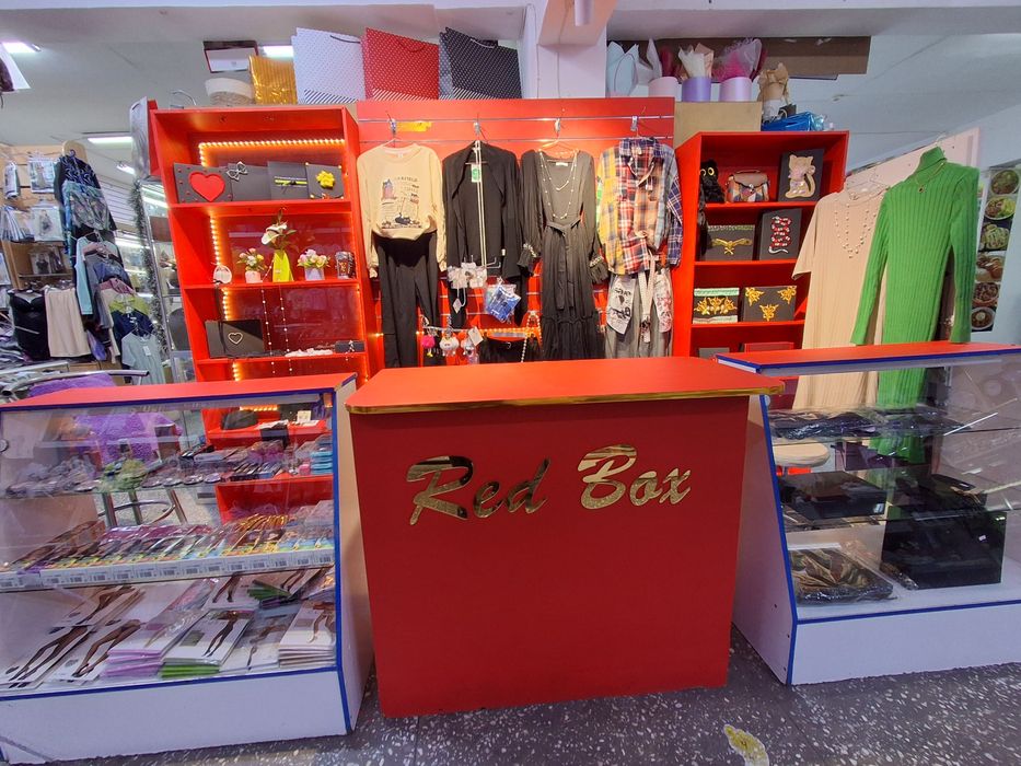 Сдам половина торгового места