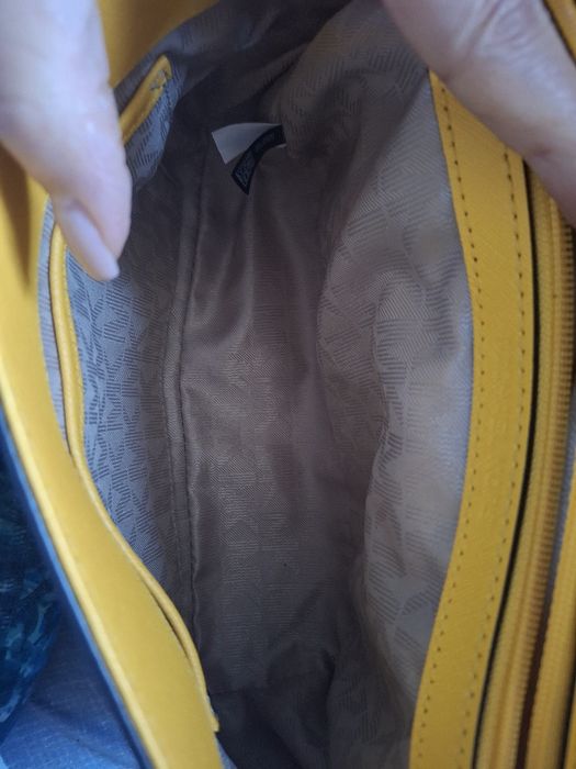 Poșetă Michael Kors,  purtata o singură dată, stare impecabila, 25 cm