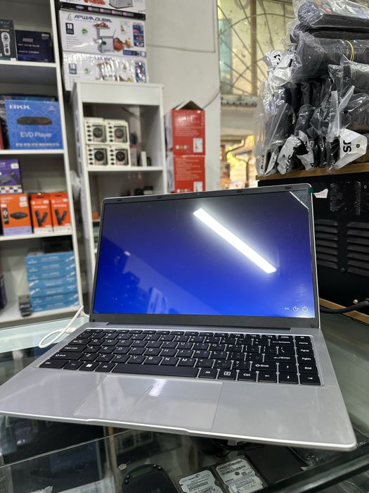 Noutbuk MyFxBro treyding o'rganmoxchi bo'lganlar uchun!