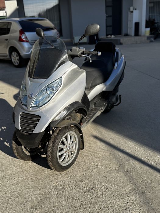 Scuter/PIAGGIO/MP3/250CC/Catergoria A