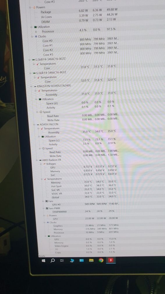 Компютър с Radeon VII