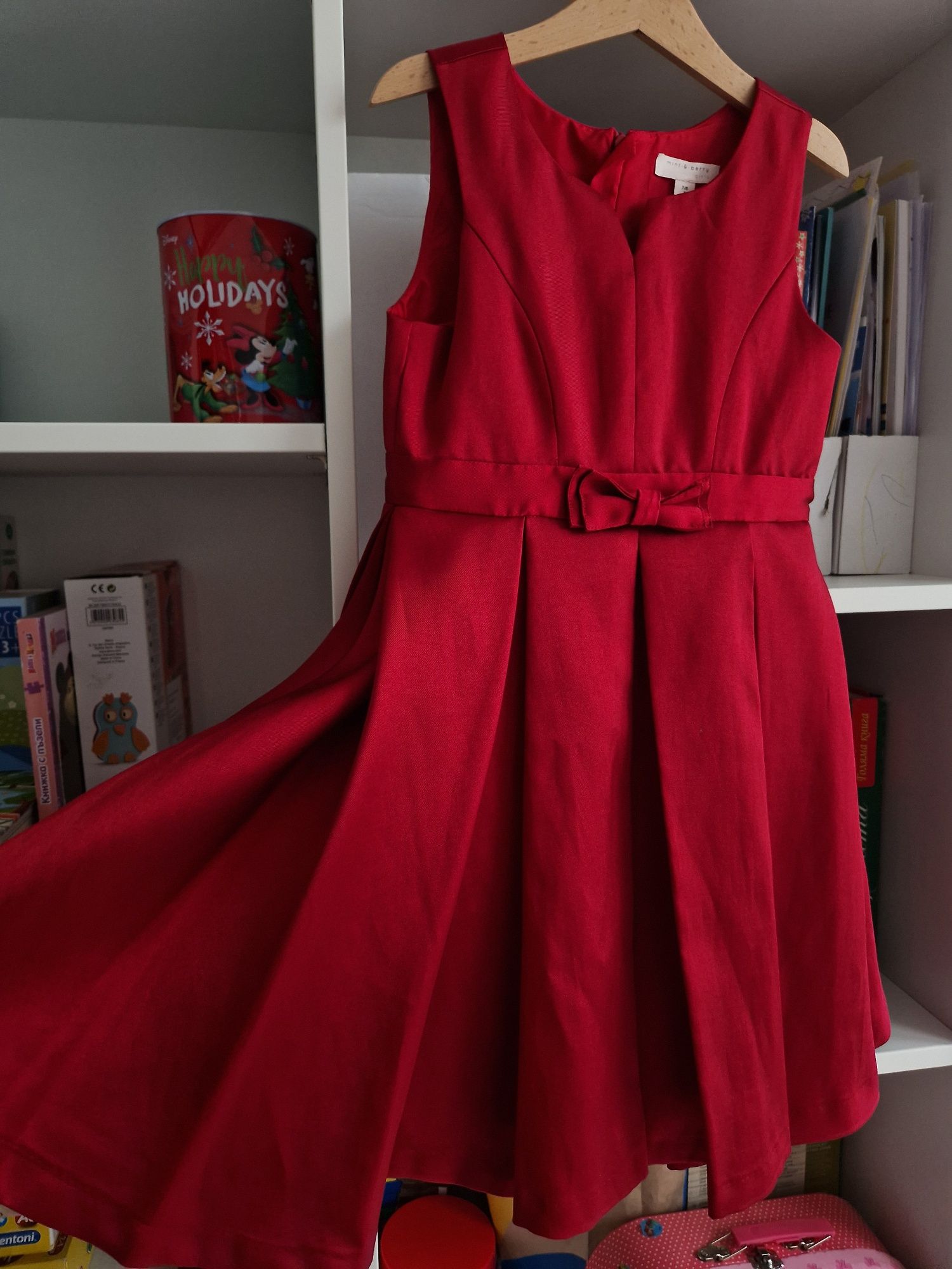 Червена рокля за момиченце