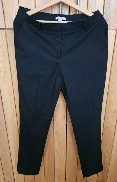 Панталон в черен цвят на марката H&M в рамер 38, официален