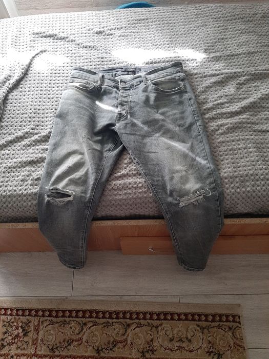 Vând haine bune și puțin folosite