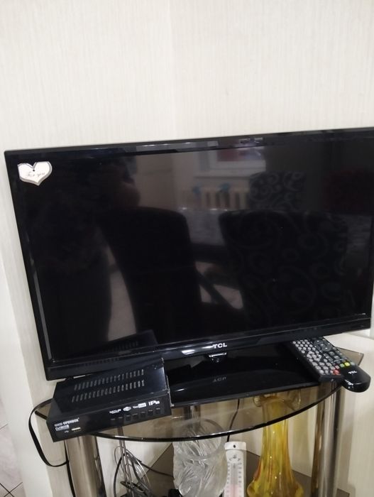 Телевизор ЖК-led