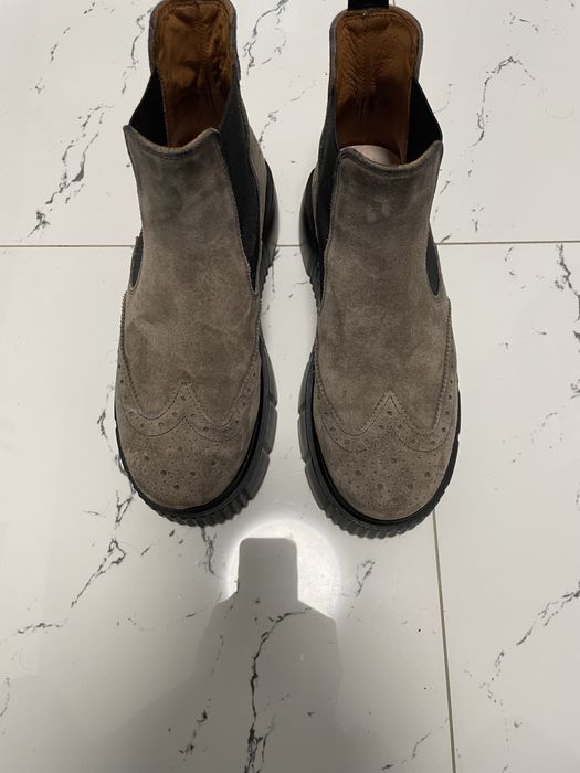 Vând ghete damă din pile întoarsă noi  mărimea 37