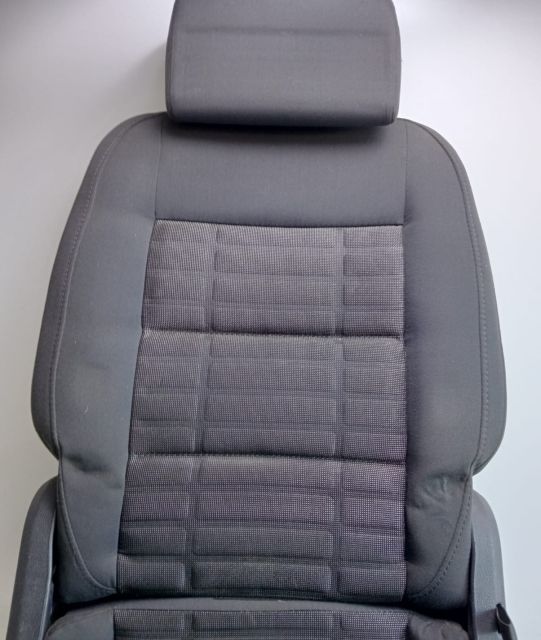 Scaun mijloc spate 1T0010357R Volkswagen VW Touran prima generatie (f