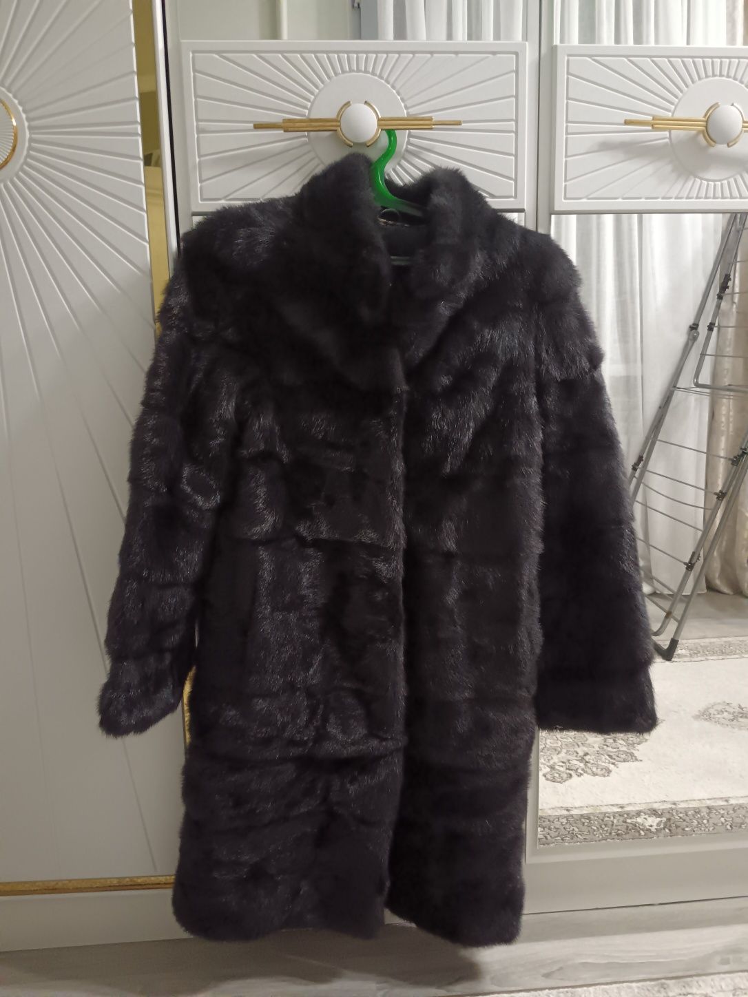 Продам Норковую шубу