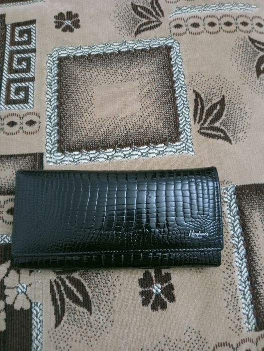 Продам кожаный кошелек