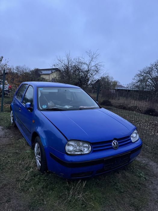 Vând Golf 4, motor 1.4