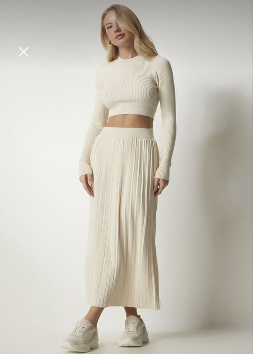 Дамски сет С/М в кремав цвят