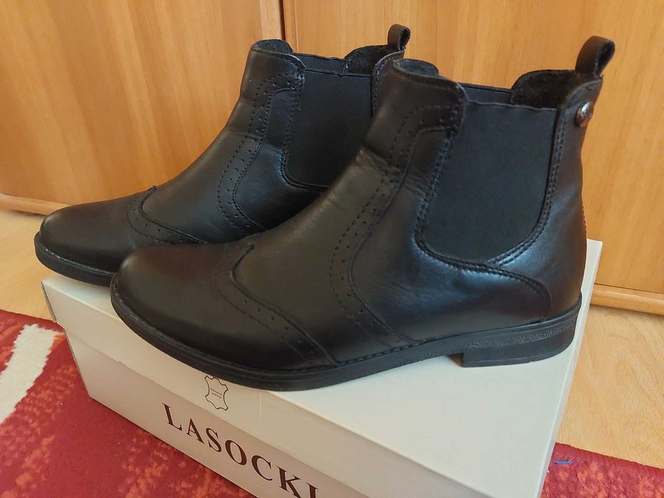 Botine negre Lasocki