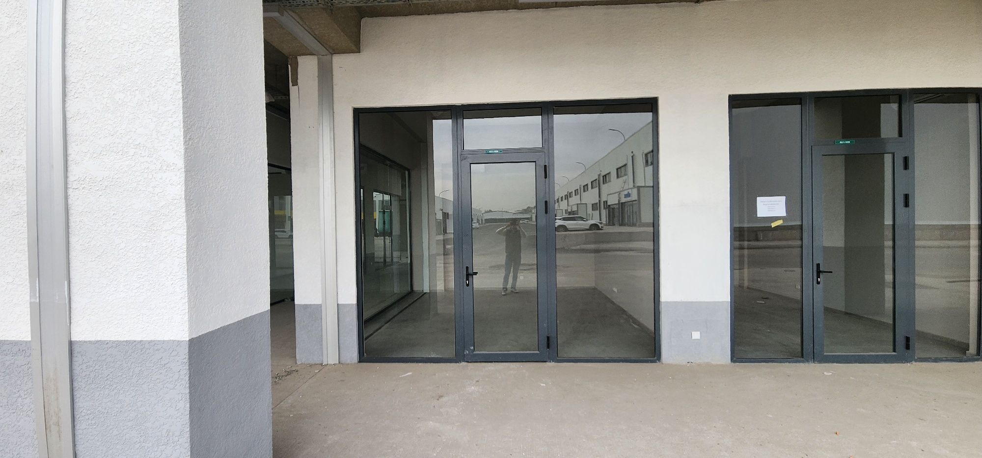 Do'kon, ofis yoki sqlad uchun mo'ljallangan bino 25kv A2-blok
