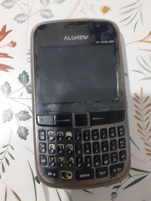 Vând telefoane funcționale sau pentru piese