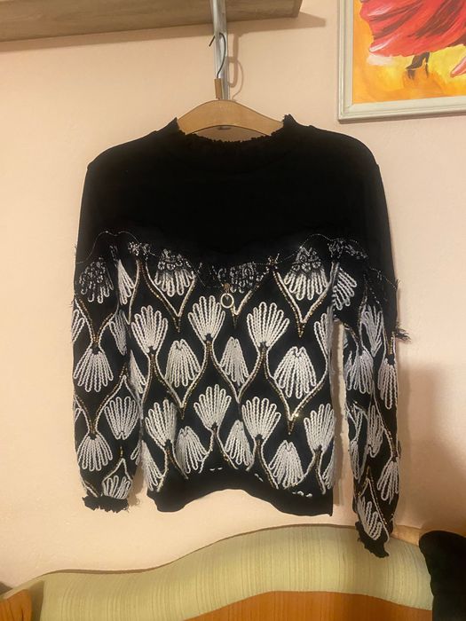 Елегантна дамска блуза