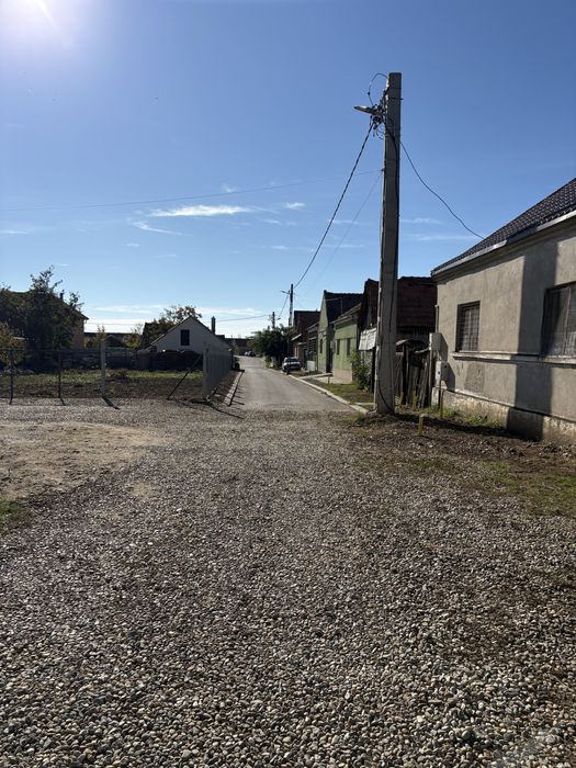 Vind teren intravilan in comuna Nojorid