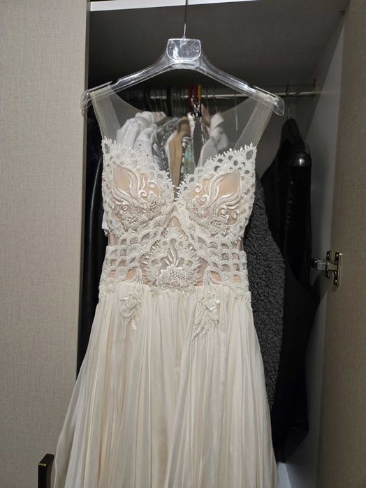 Vand rochie mireasa Natalia Vasiliev