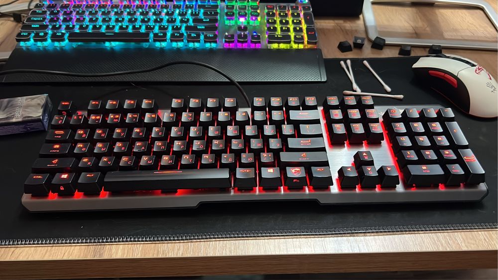 Механическая клавиатура MSI