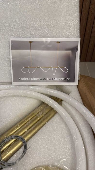 Plafoniere și corpuri de perete