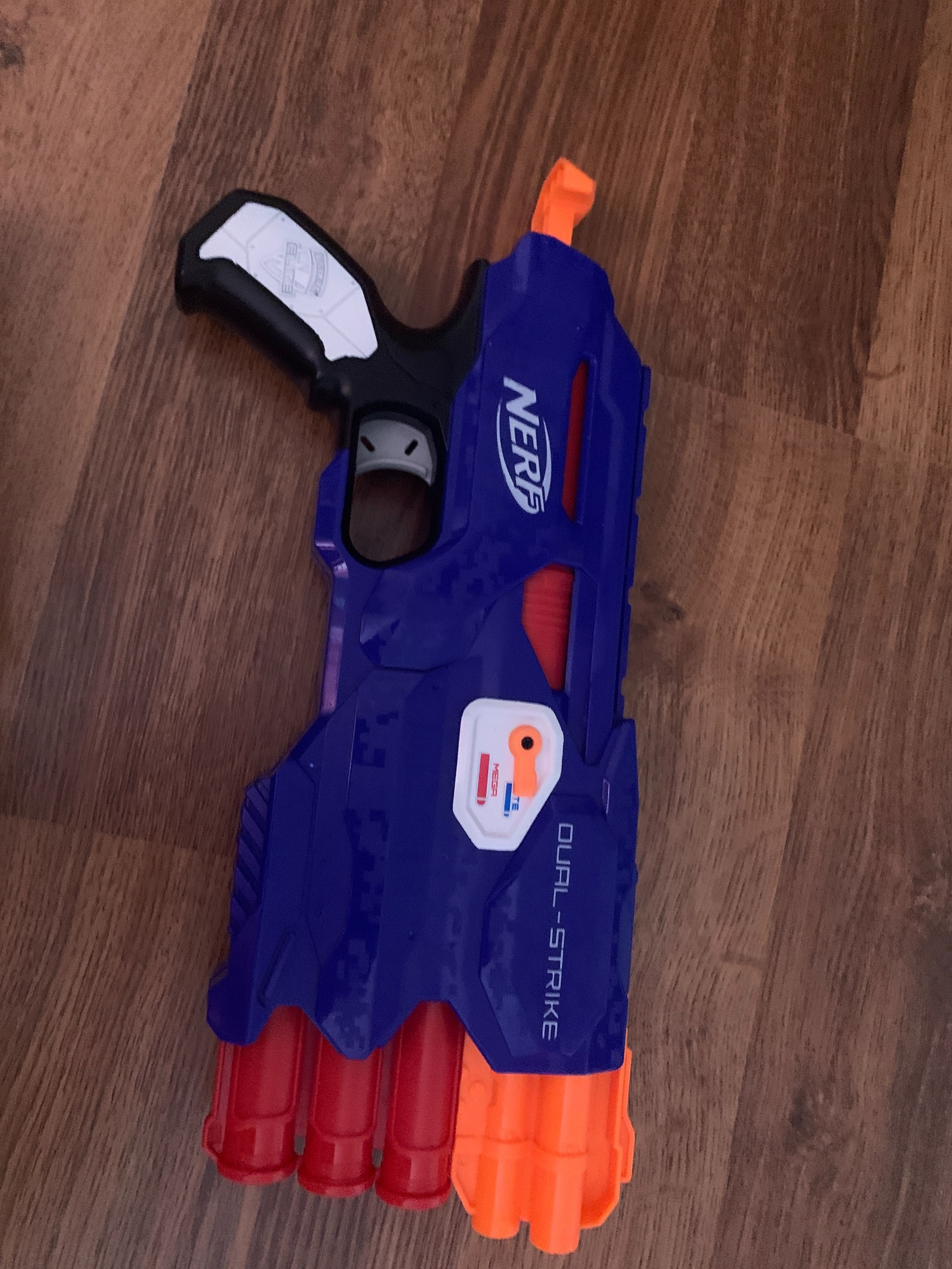 Vand pistoale nerf